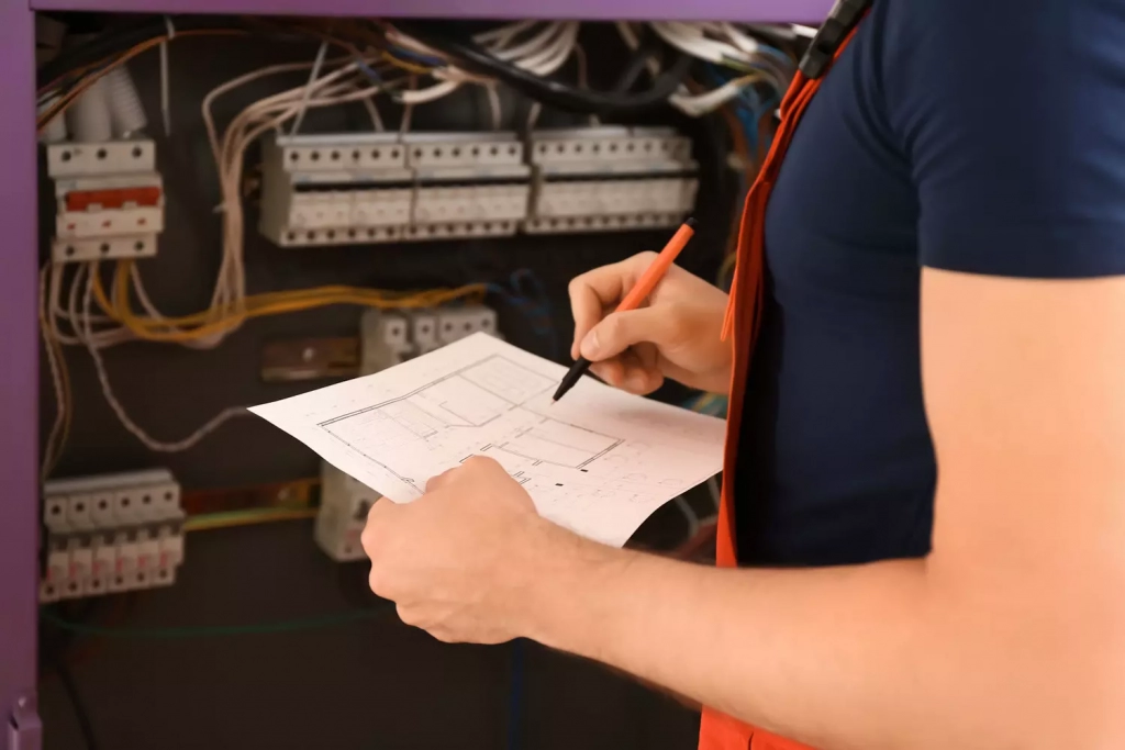 Diagnostic &eacute;lectrique d&rsquo;une installation &eacute;lectrique non conforme dans un logement